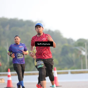 Runner Photo 6486334
