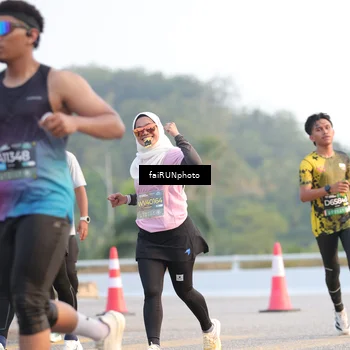 Runner Photo 6486440