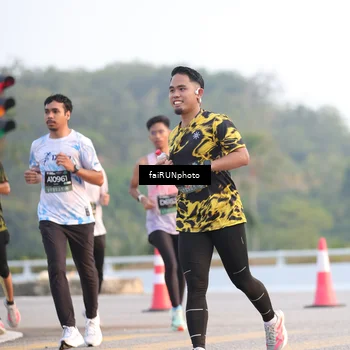 Runner Photo 6486536