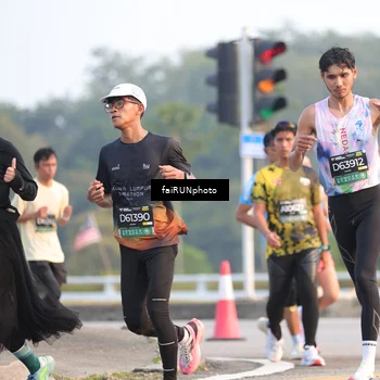 Runner Photo 6486624