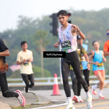 Runner Photo 6486625