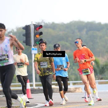 Runner Photo 6486642