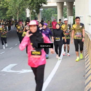 Runner Photo 6486648