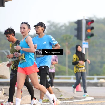 Runner Photo 6486691