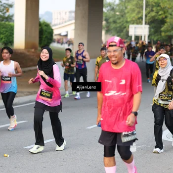 Runner Photo 6486900
