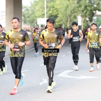 Runner Photo 6486923