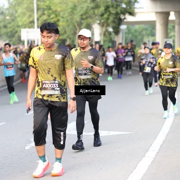 Runner Photo 6487020