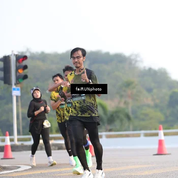 Runner Photo 6487065