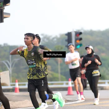 Runner Photo 6487106