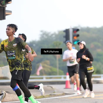 Runner Photo 6487107