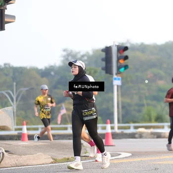 Runner Photo 6487123