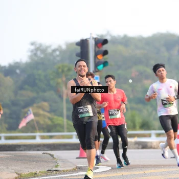 Runner Photo 6487186
