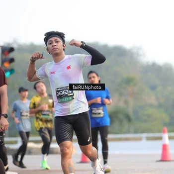 Runner Photo 6487235