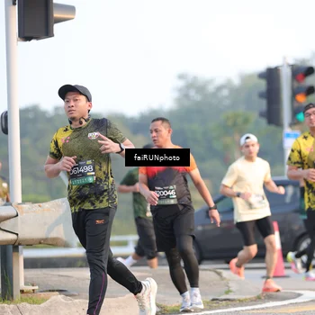 Runner Photo 6487300