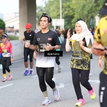 Runner Photo 6487315