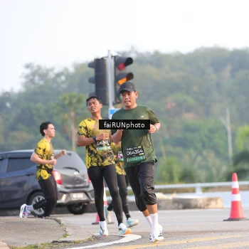 Runner Photo 6487343