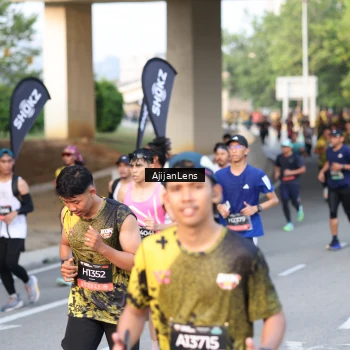 Runner Photo 6487345