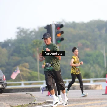 Runner Photo 6487349