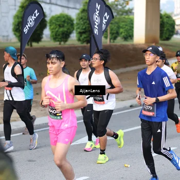 Runner Photo 6487376