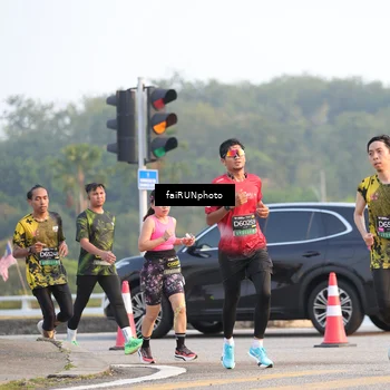 Runner Photo 6487377