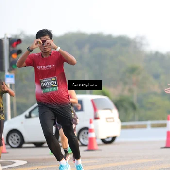 Runner Photo 6487412