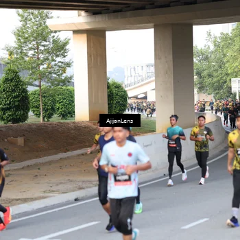 Runner Photo 6487421