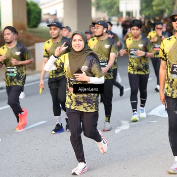 Runner Photo 6487468