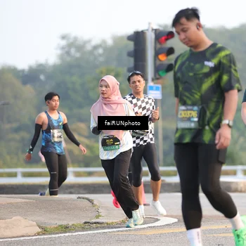 Runner Photo 6487489
