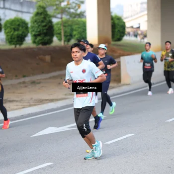 Runner Photo 6487534