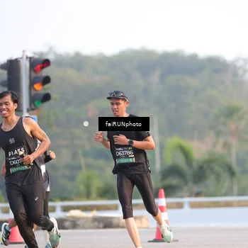 Runner Photo 6487604