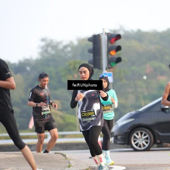 Runner Photo 6487641