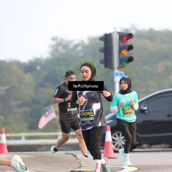 Runner Photo 6487642