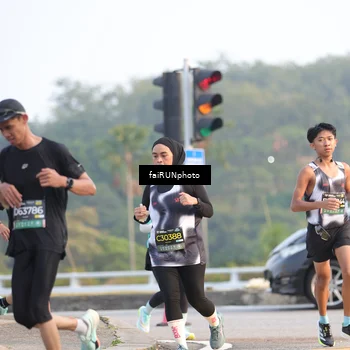 Runner Photo 6487643