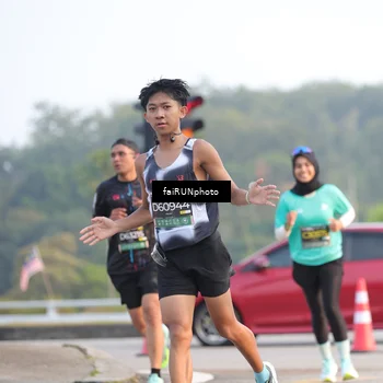 Runner Photo 6487659