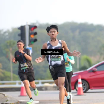Runner Photo 6487661