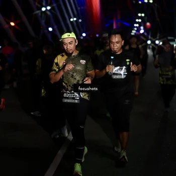 Runner Photo 6487823