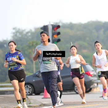 Runner Photo 6487872