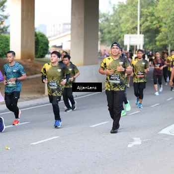 Runner Photo 6487894