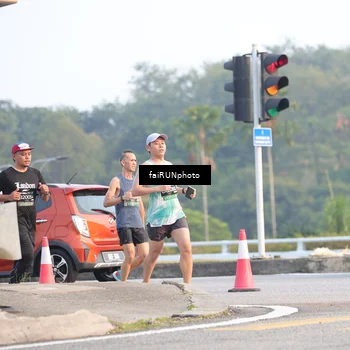 Runner Photo 6487912
