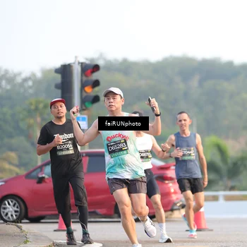 Runner Photo 6488003