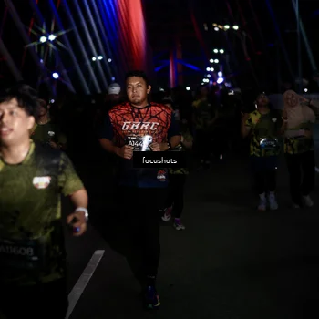 Runner Photo 6488011