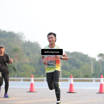 Runner Photo 6488105