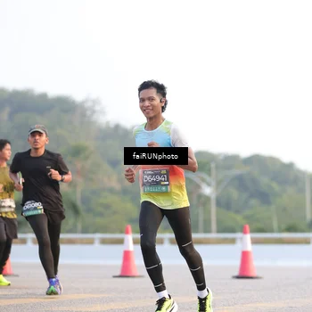 Runner Photo 6488140