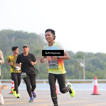 Runner Photo 6488187