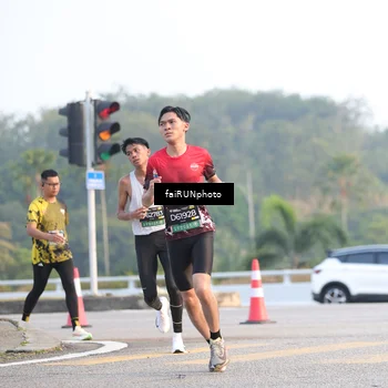 Runner Photo 6488355