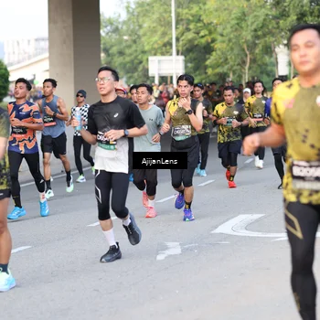 Runner Photo 6488415