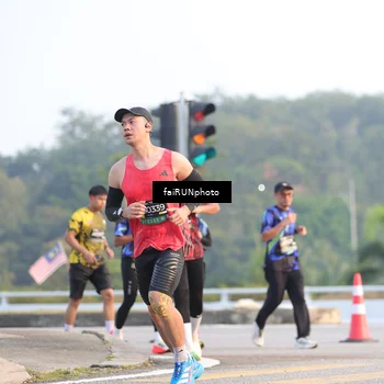 Runner Photo 6488892