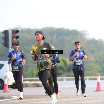 Runner Photo 6488912