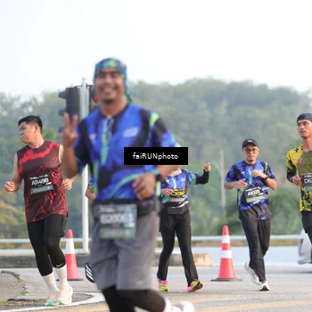 Runner Photo 6488935