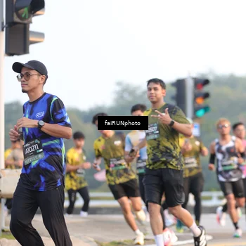Runner Photo 6489003